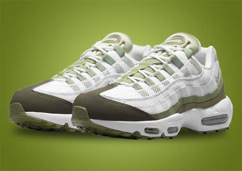 Nike Air Max 95 White Medium Olive Oil Green 